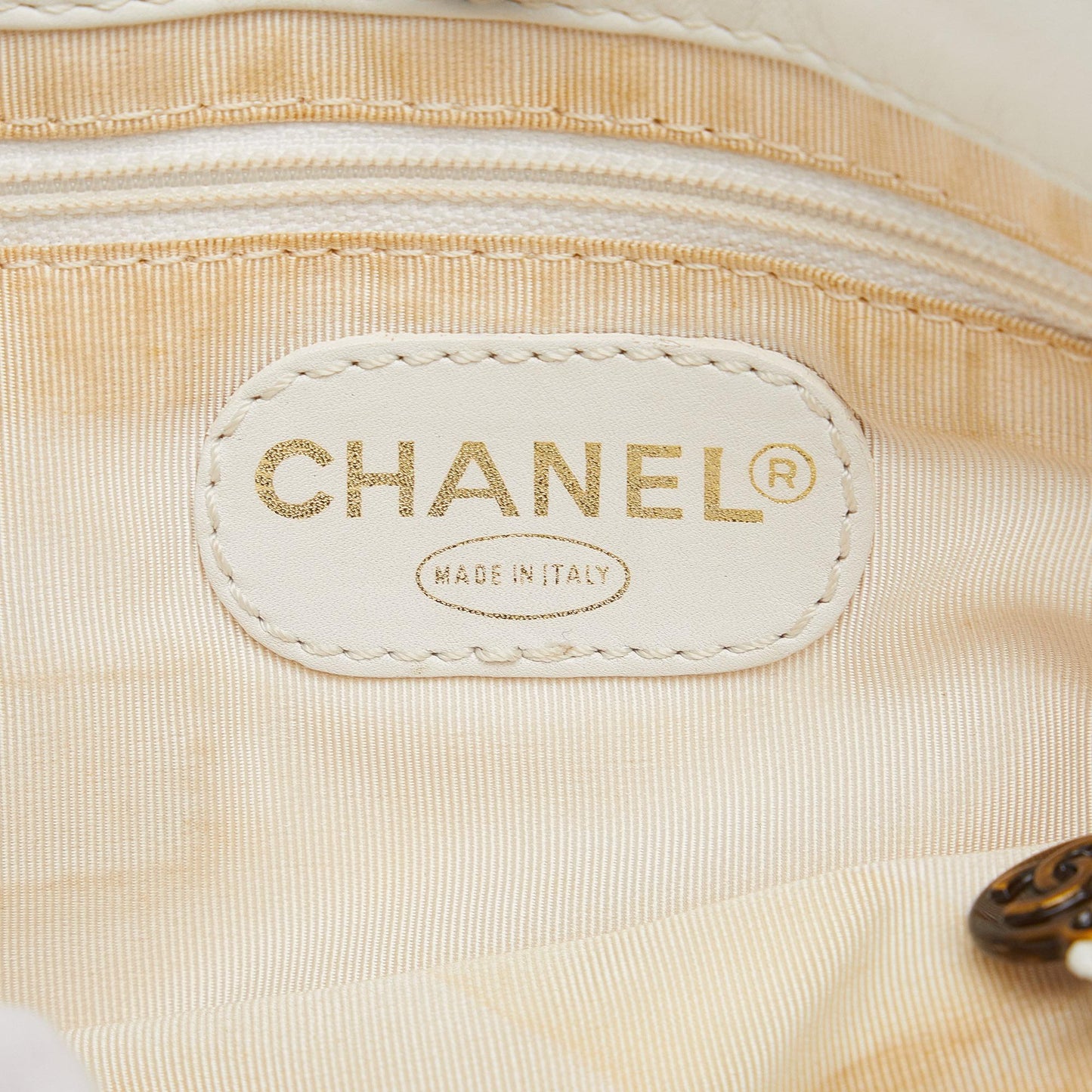 Chanel CC Lambskin Tote Bag (SHG-4wiPOU)
