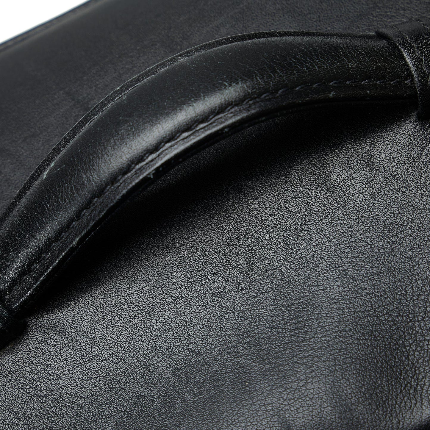 Chanel CC Lambskin Vanity Bag (SHG-0IH9fb)