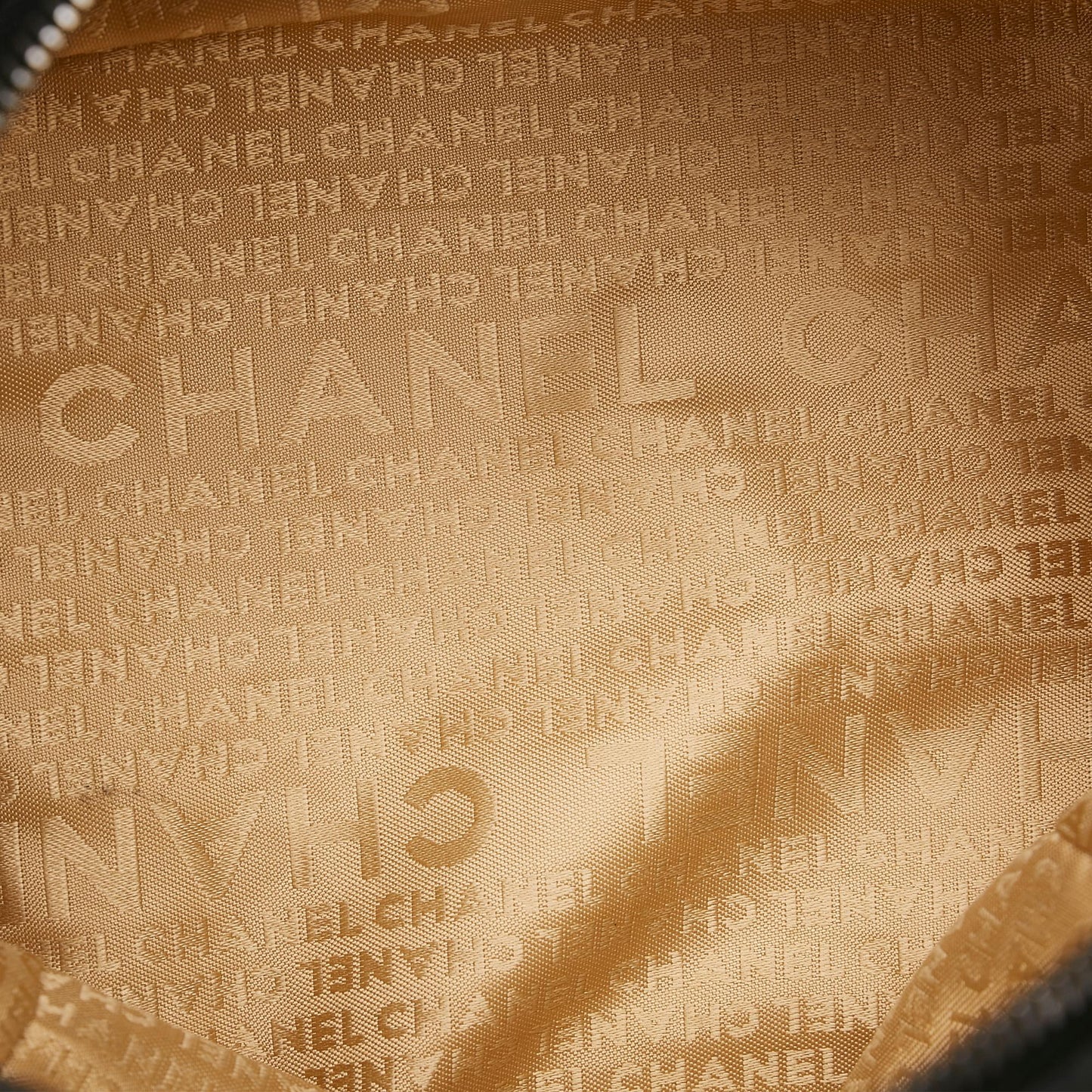 Chanel CC Leather Handbag (SHG-34261)