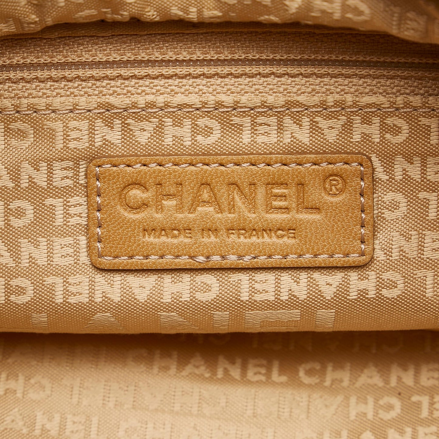 Chanel CC Leather Handbag (SHG-34261)