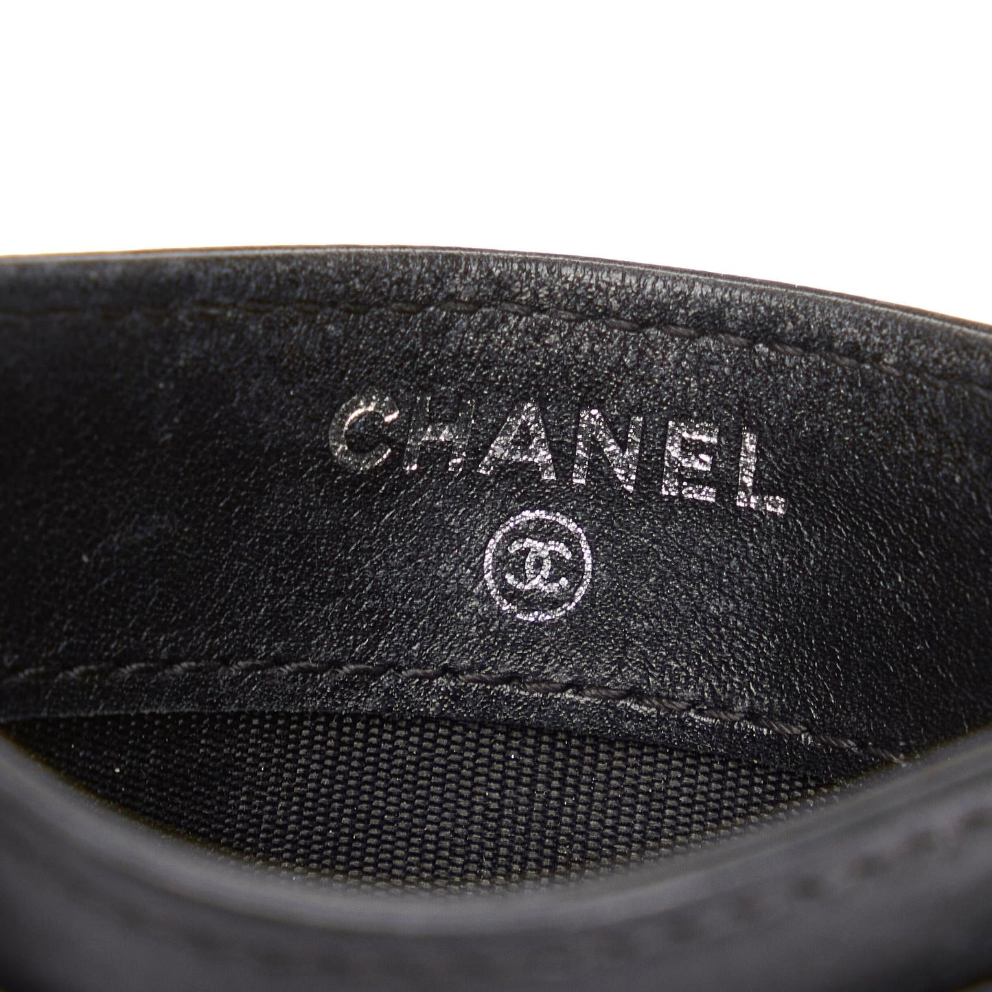Chanel CC Matelasse Card Holder (SHG-cydmno)