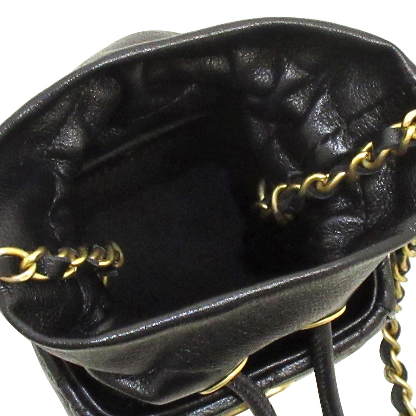 Chanel CC Matelasse Drawstring Bucket (SHG-yrlpy9)