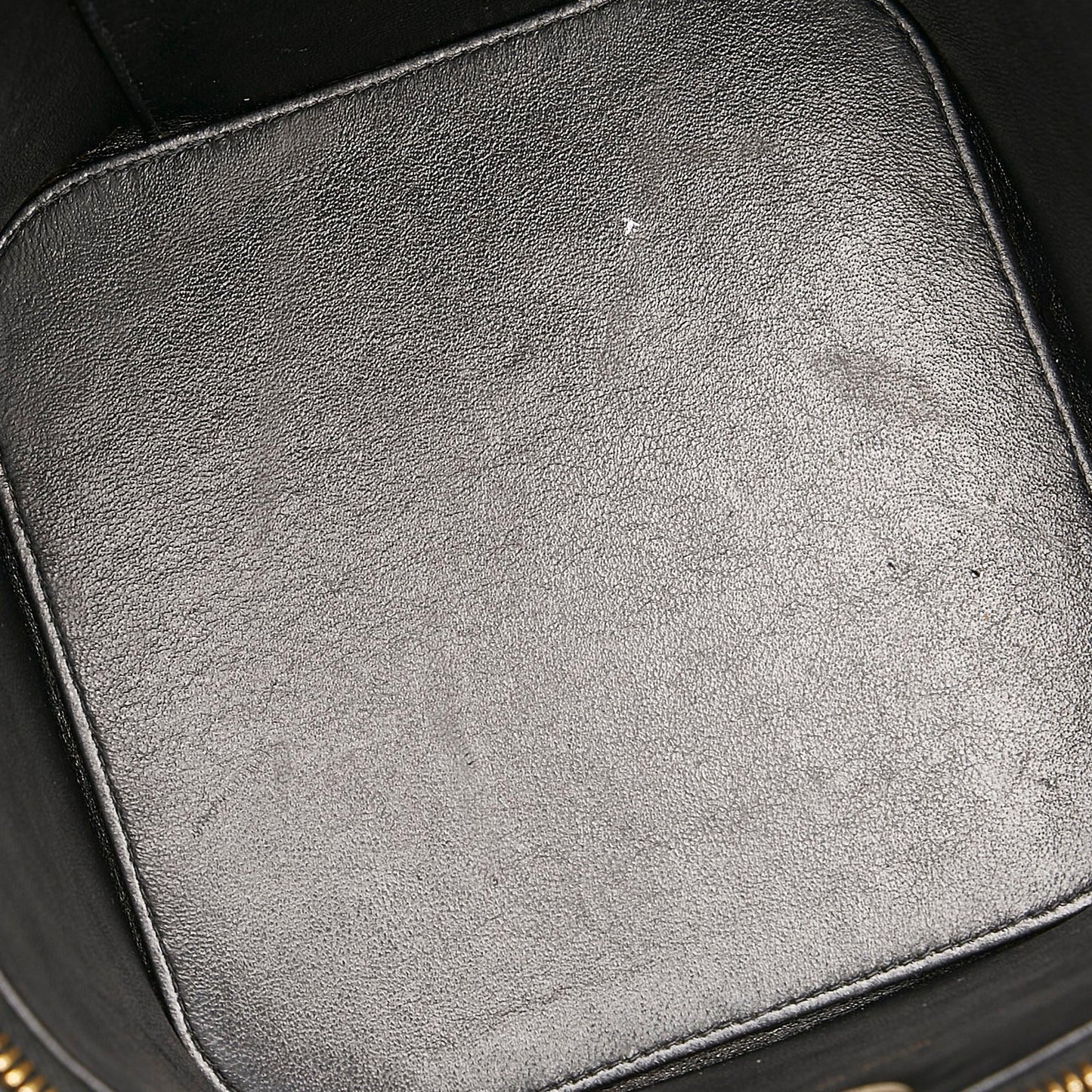 Chanel CC Matelasse Patent Leather Vanity Bag (SHG-34683)