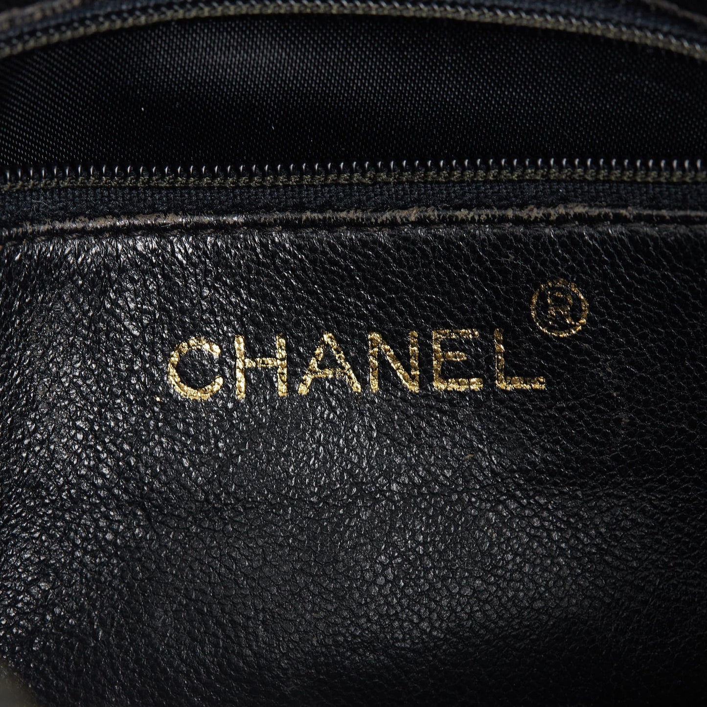 Chanel CC Matelasse Tassel Camera Bag (SHG-Y2qSSV)