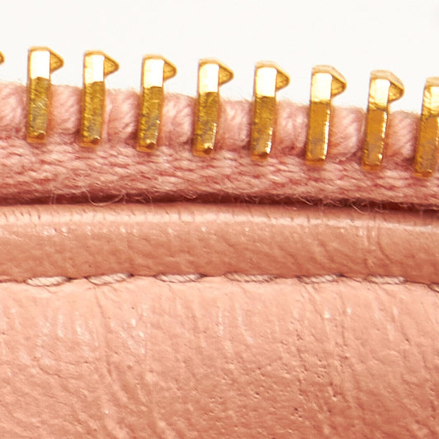 Chanel CC Matelasse Vanity Bag (SHG-0lwtb0)
