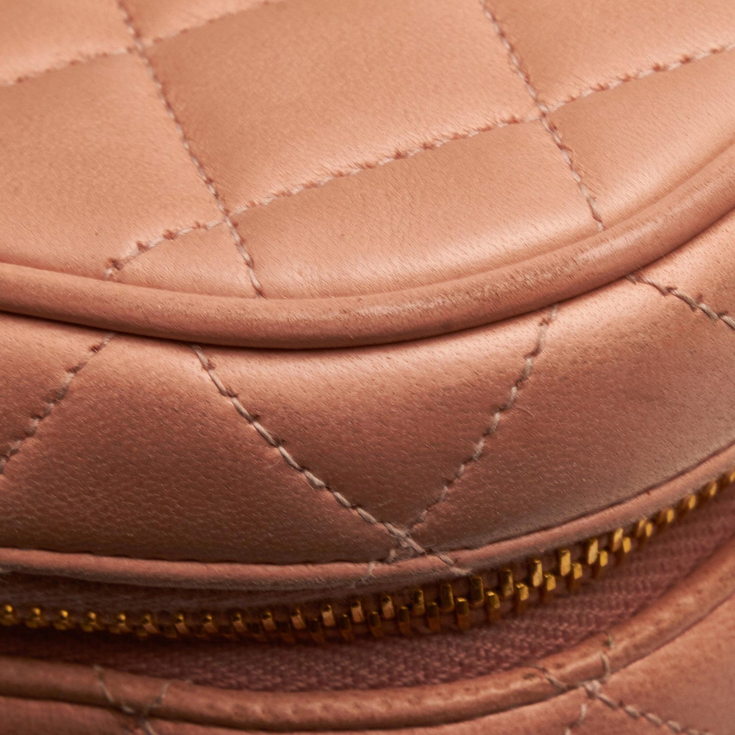Chanel CC Matelasse Vanity Bag (SHG-0lwtb0)