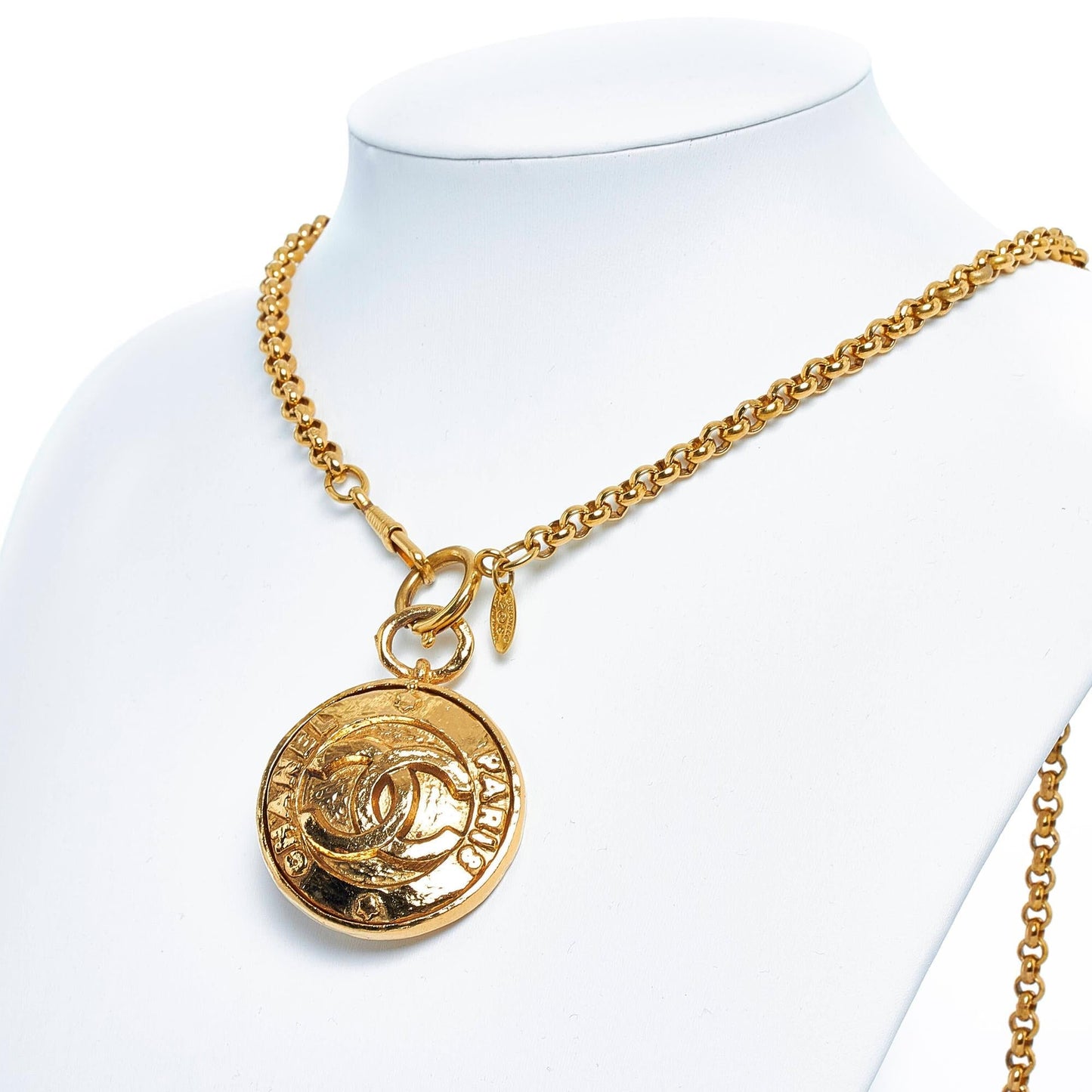 Chanel CC Pendant Necklace (SHG-dG4NHa)