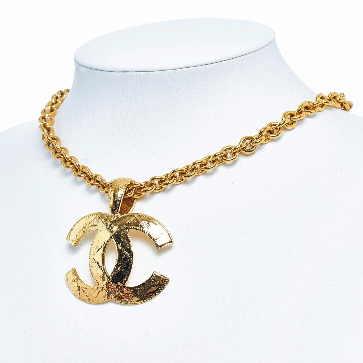 Chanel CC Pendant Necklace (SHG-YiHwRL)