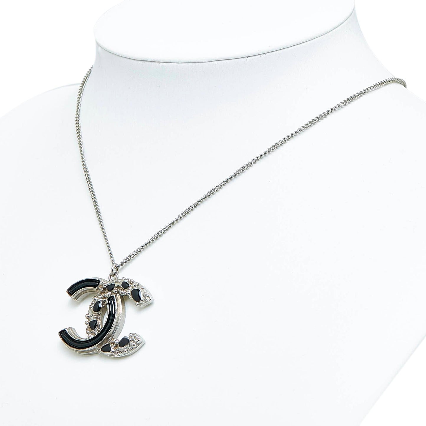 Chanel CC Pendant Necklace (SHG-Rhcdv8)
