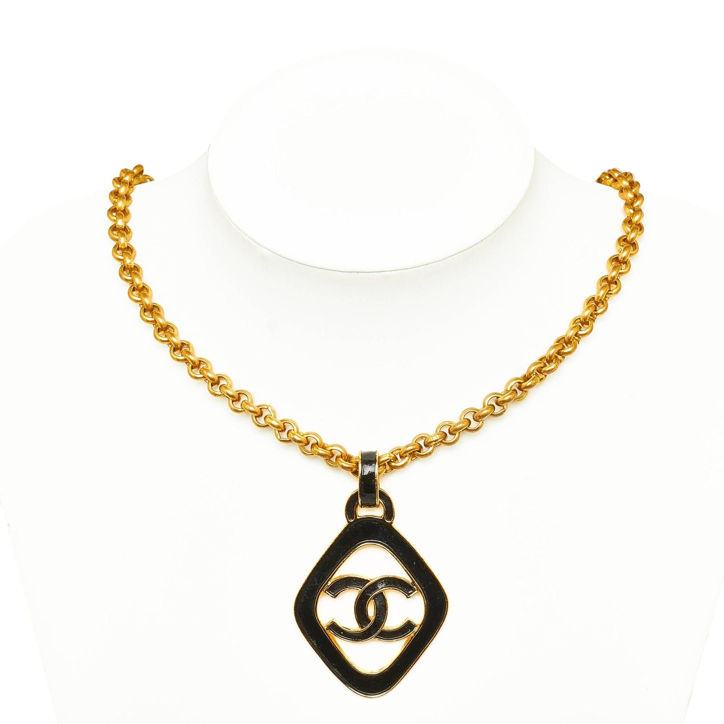 Chanel CC Pendant Necklace (SHG-2rTjhs)