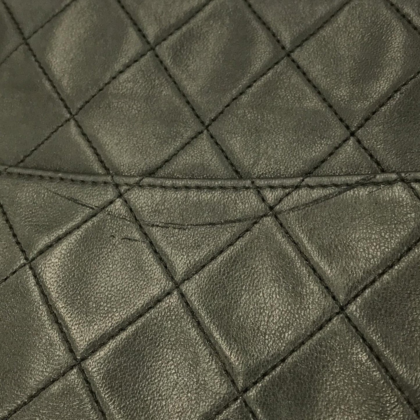 Chanel CC Quilted Lambskin Pocket Tote (SHG-0UXCKM)