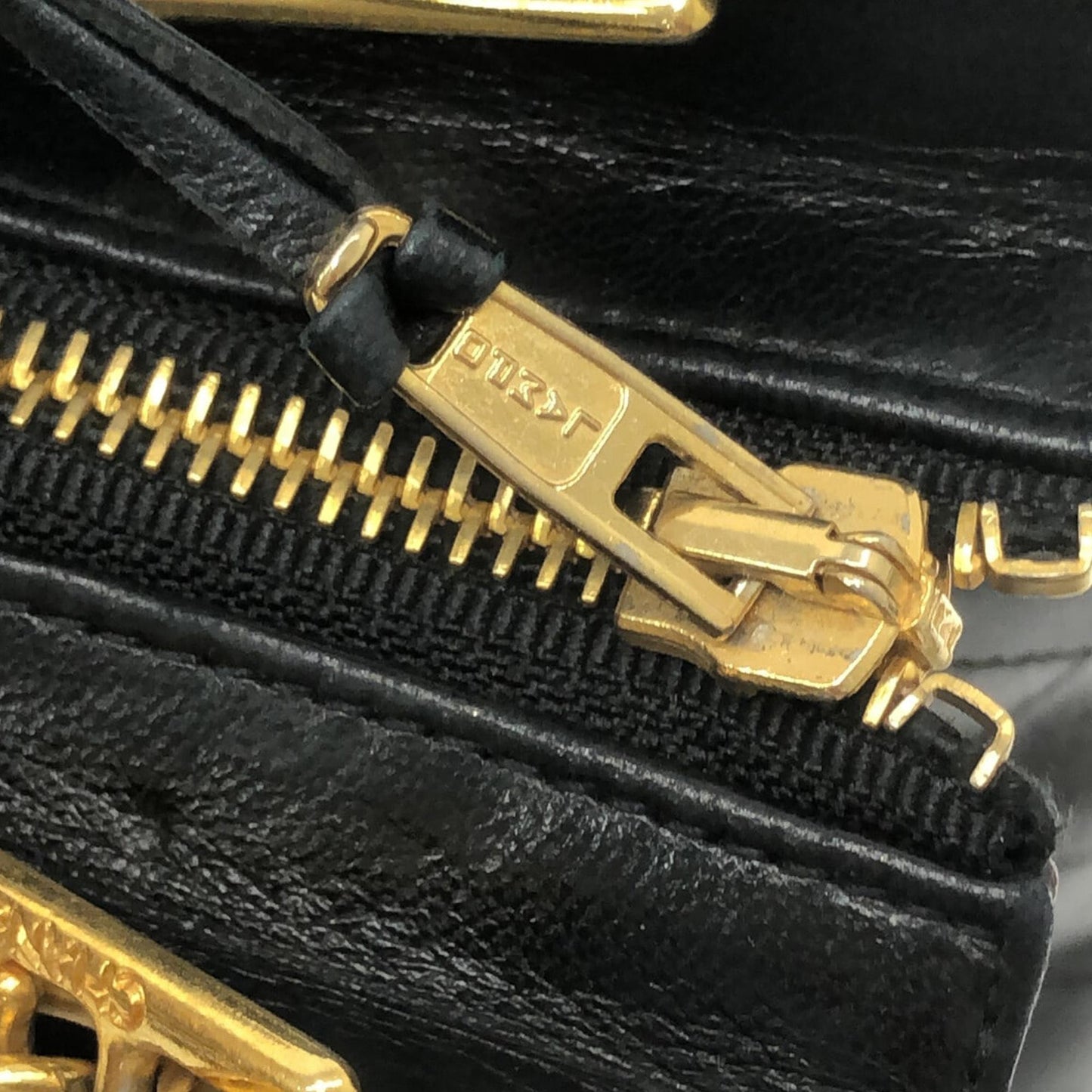 Chanel CC Quilted Lambskin Pocket Tote (SHG-0UXCKM)