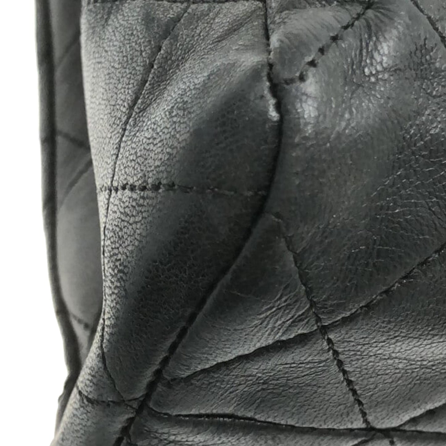 Chanel CC Quilted Lambskin Pocket Tote (SHG-0UXCKM)