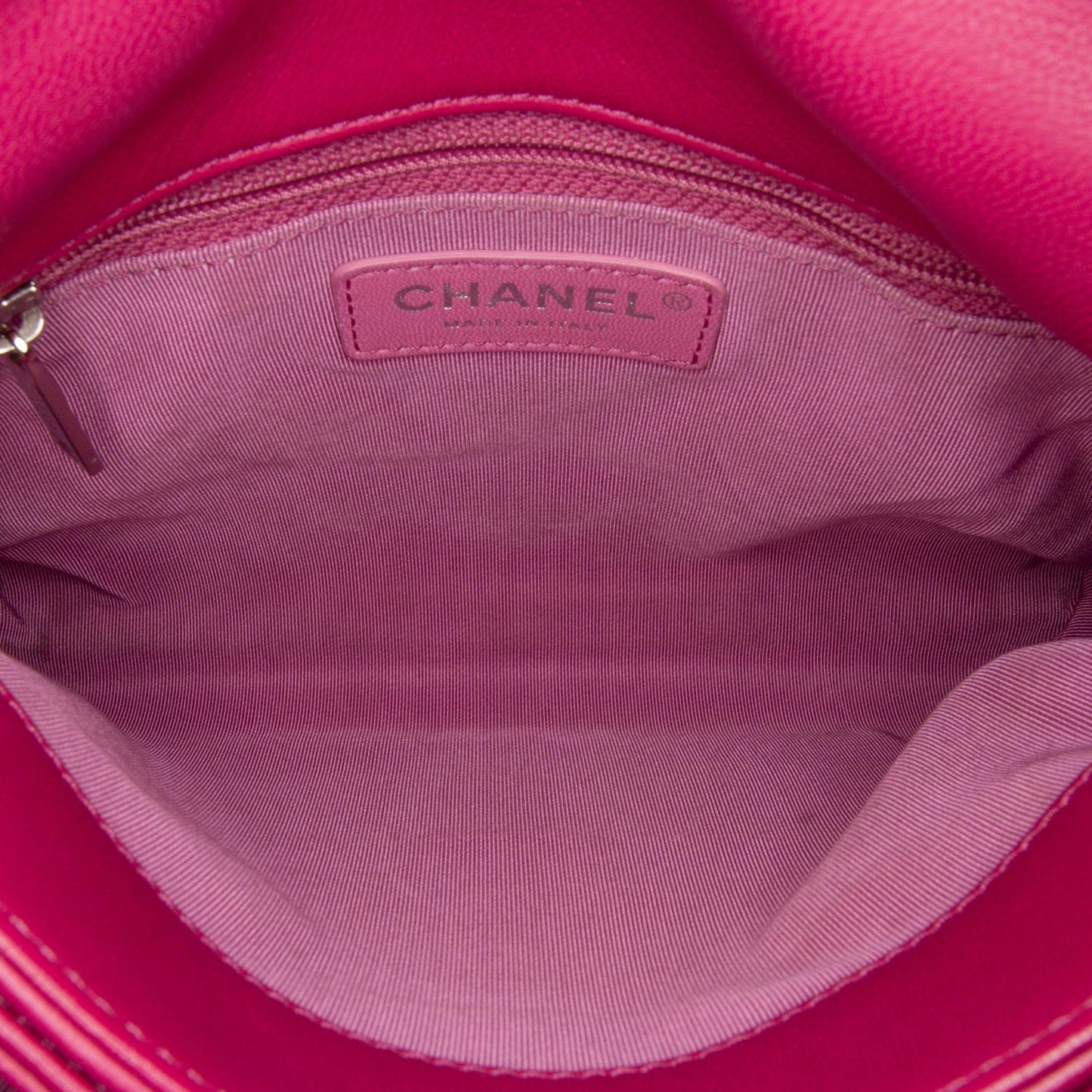 Chanel CC Quilted Patent Leather Crossbody Bag (SHG-g7XOp3)