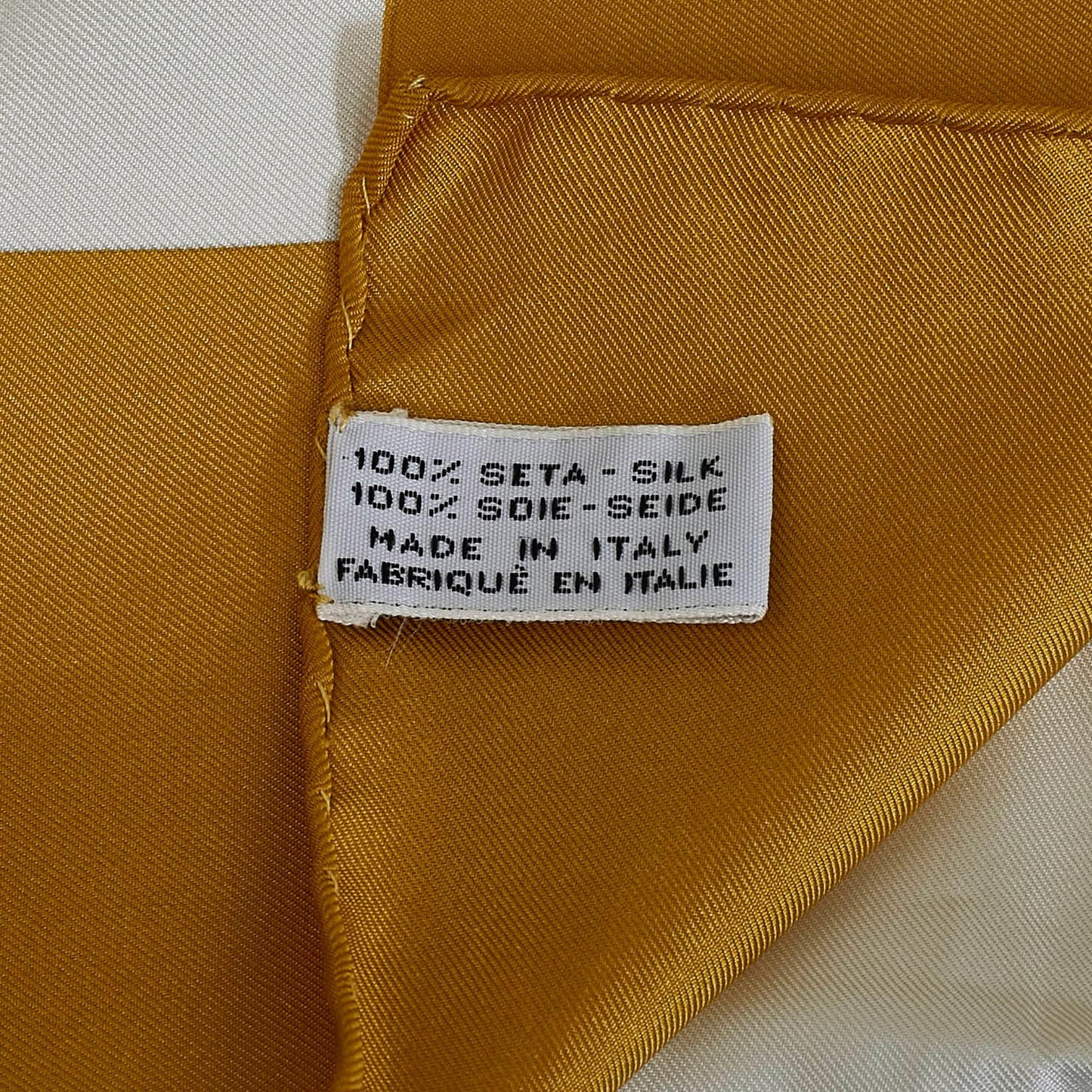 Chanel CC Silk Scarf (SHG-q6Owyy)