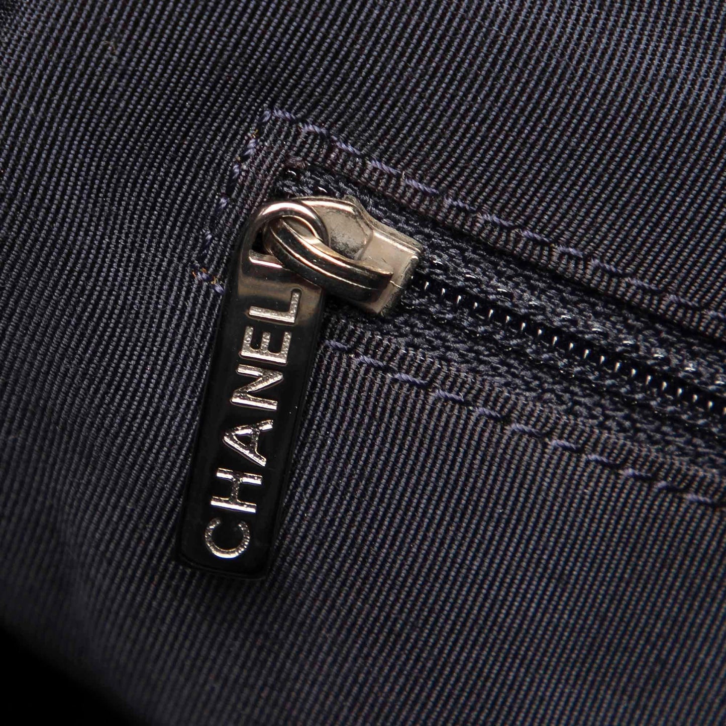 Chanel CC Timeless Shoulder Bag (SHG-25168)