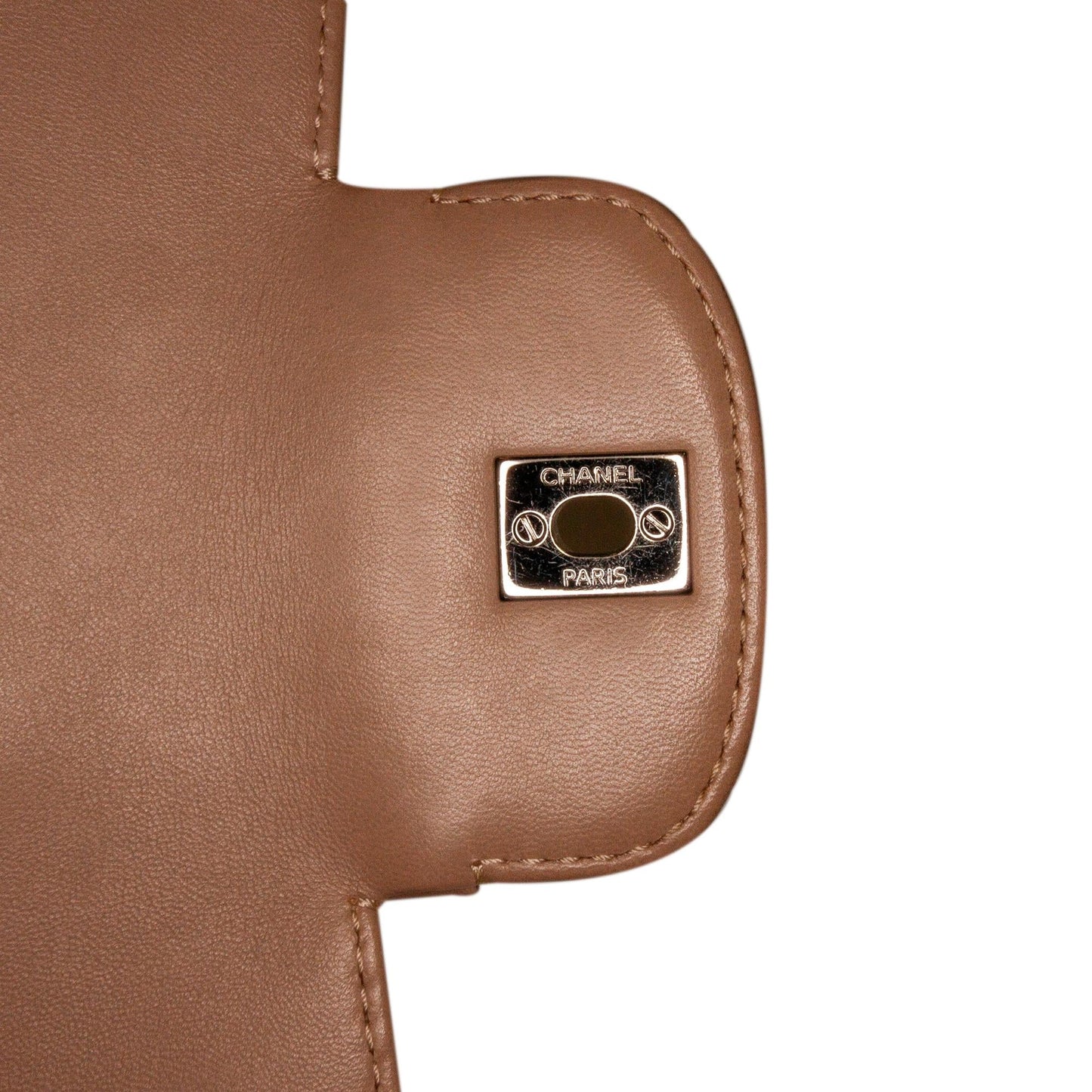 Chanel CC Turnlock Quilted Flap Bag (SHG-DZrKGl)