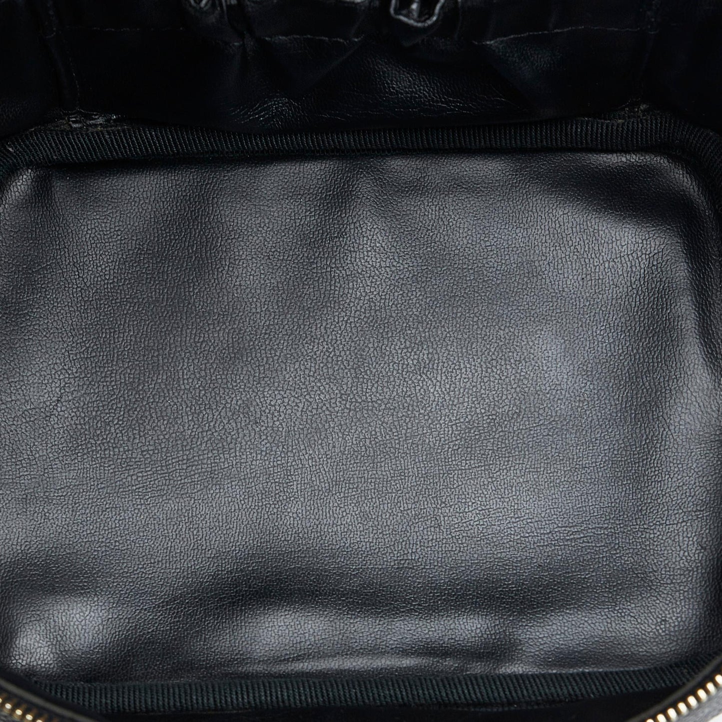 Chanel CC Vanity Bag (SHG-lyCpfq)