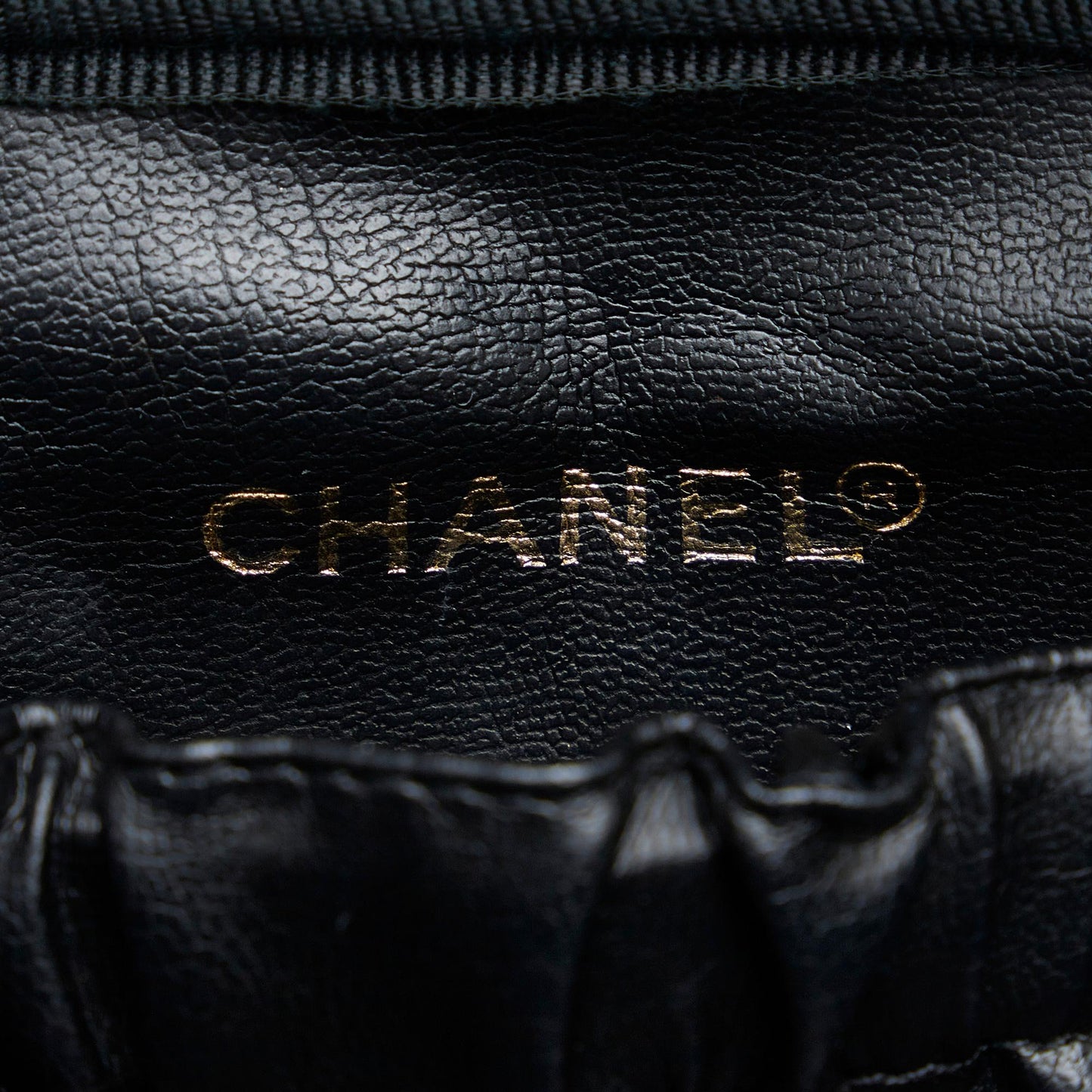 Chanel CC Vanity Bag (SHG-lyCpfq)