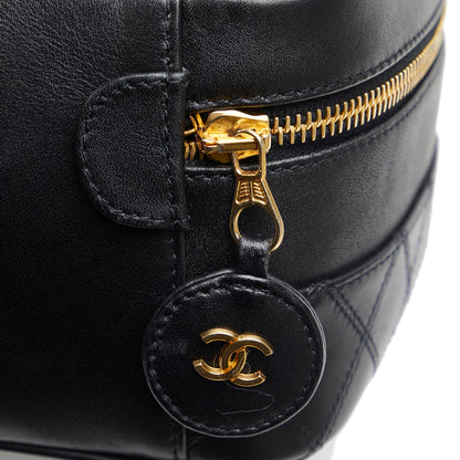 Chanel CC Vanity Bag (SHG-4hIqPQ)