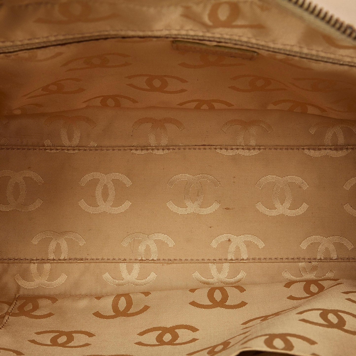 Chanel CC Wild Stitch Handbag (SHG-13zmDX)