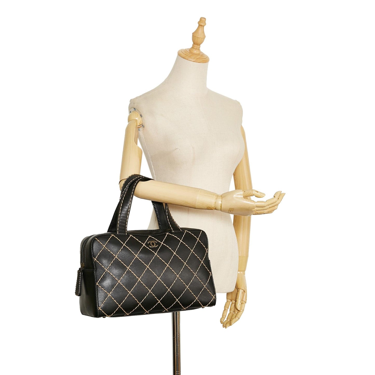 Chanel CC Wild Stitch Handbag (SHG-GrcvzM)