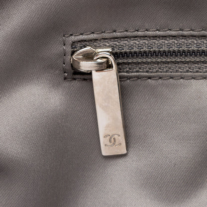 Chanel Calfskin Modern Chain CC Large Tote (SHF-ovDAqu)