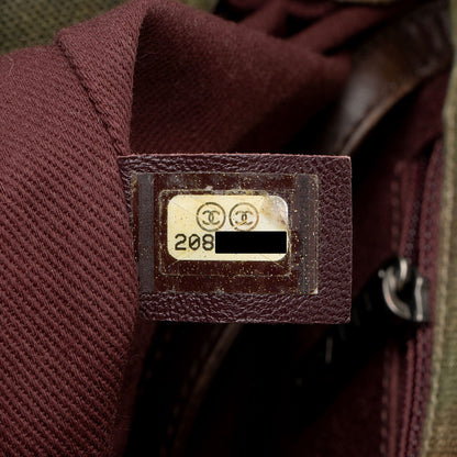 Chanel Canvas On The Pavements CC Messenger Bag (SHF-kA4nOX)
