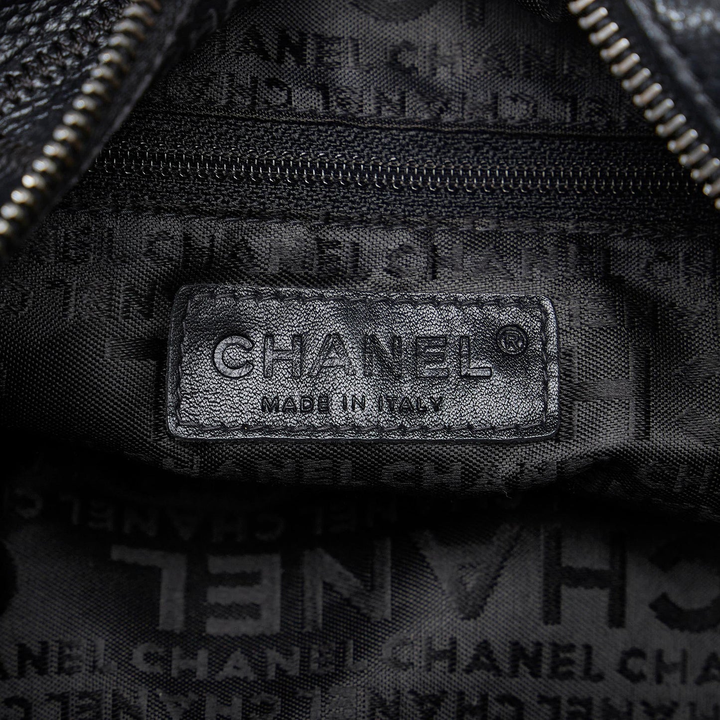 Chanel Caviar Choco Bar Handbag (SHG-ghJspu)