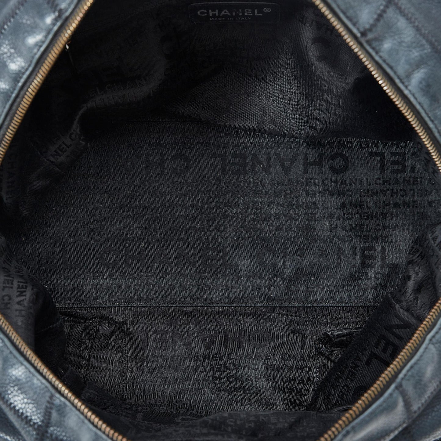 Chanel Caviar Choco Bar Shoulder Bag (SHG-UMhvEk)