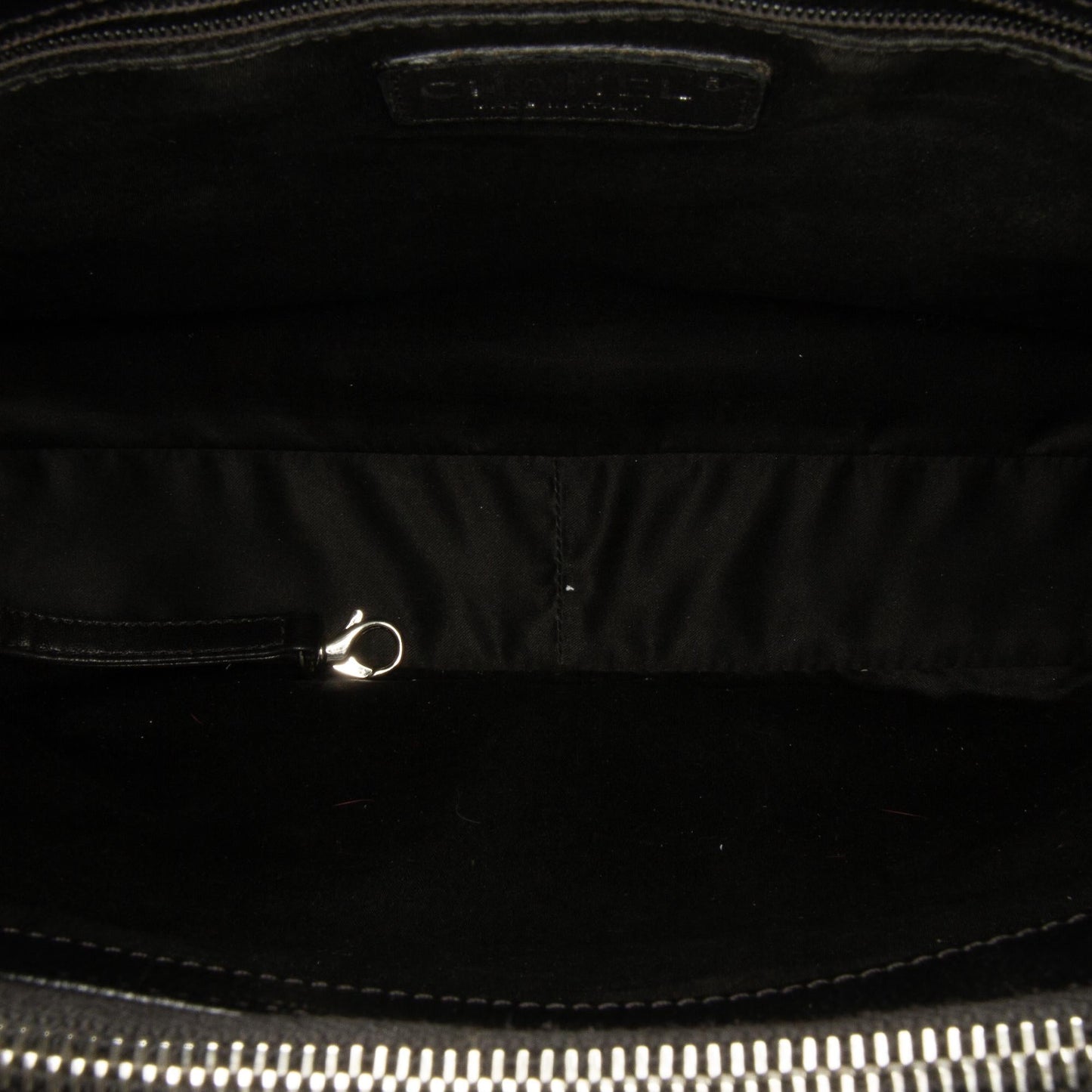 Chanel Caviar Grand Shopping Tote (SHG-rO3pnU)