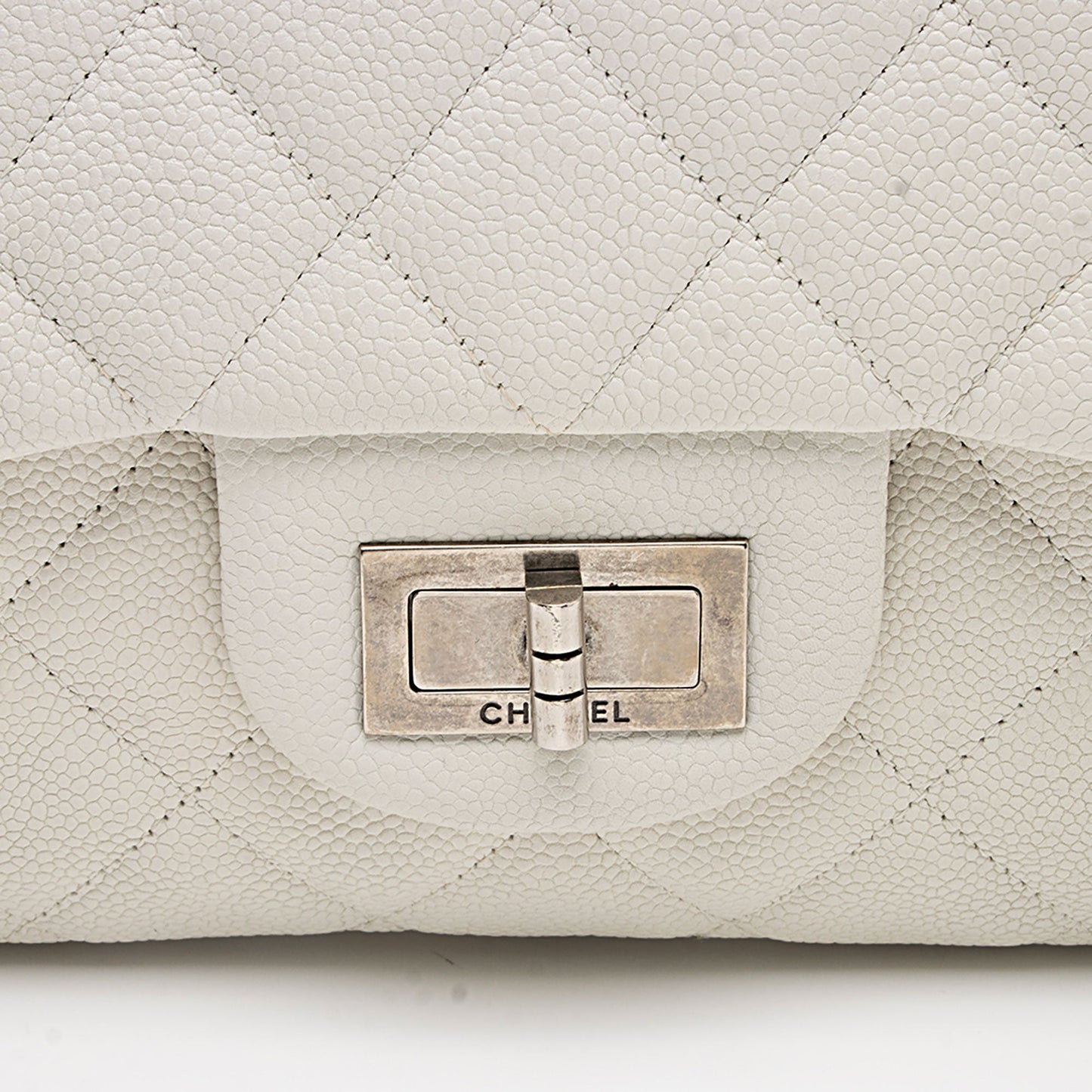 Chanel Caviar Leather Bijoux Chain Jumbo Single Flap Bag (SHF-JXTEcx)