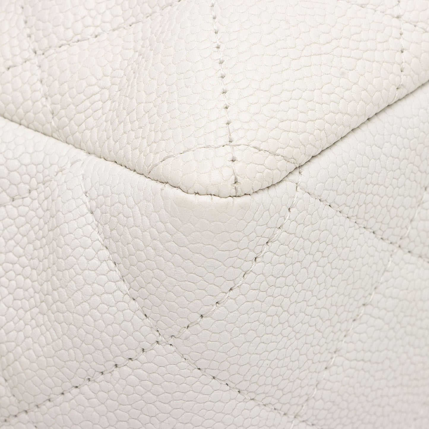 Chanel Caviar Leather Bijoux Chain Jumbo Single Flap Bag (SHF-JXTEcx)