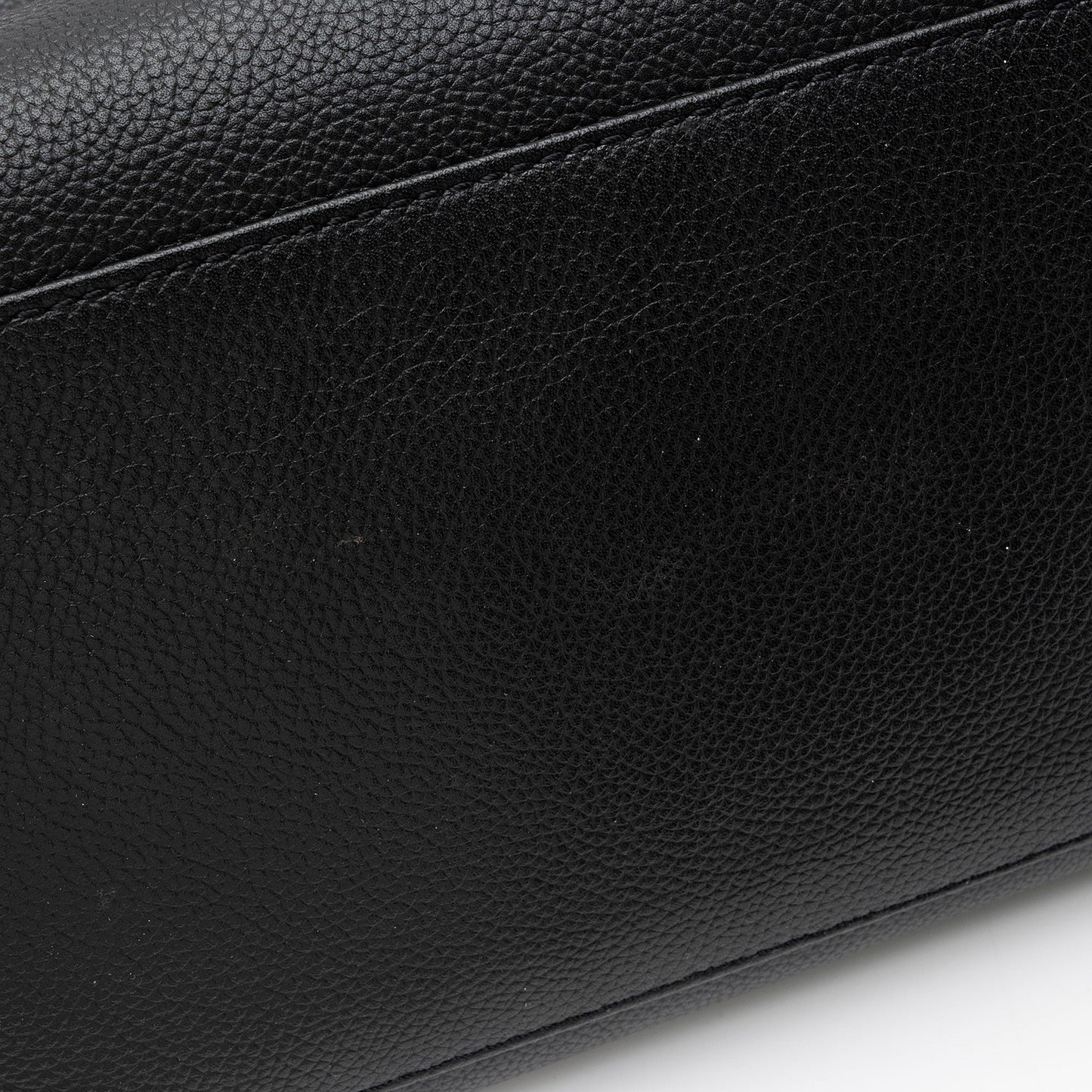 Chanel Caviar Leather Cerf Classic Executive Tote (SHF-vQMVxy)