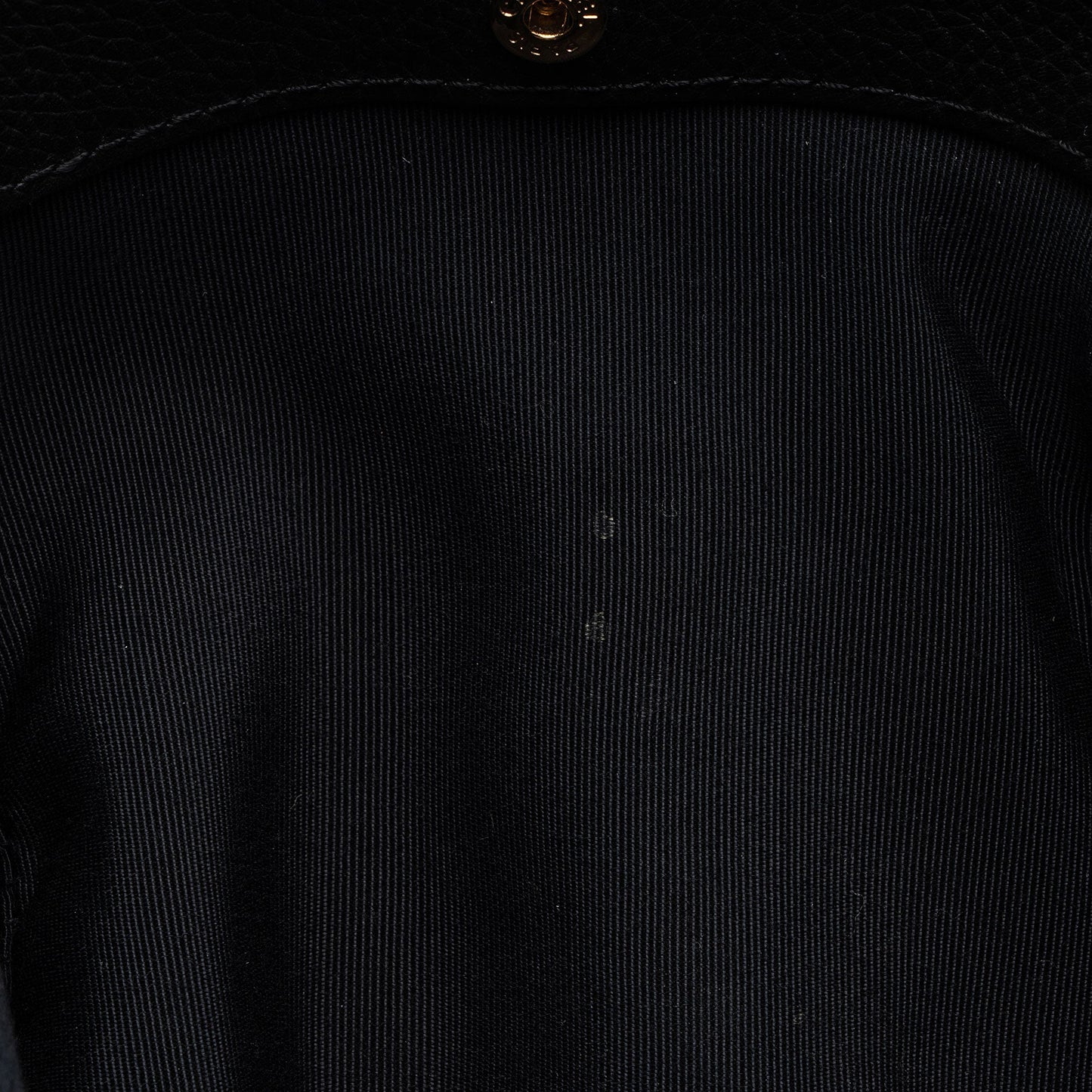 Chanel Caviar Leather Cerf Classic Executive Tote (SHF-vQMVxy)