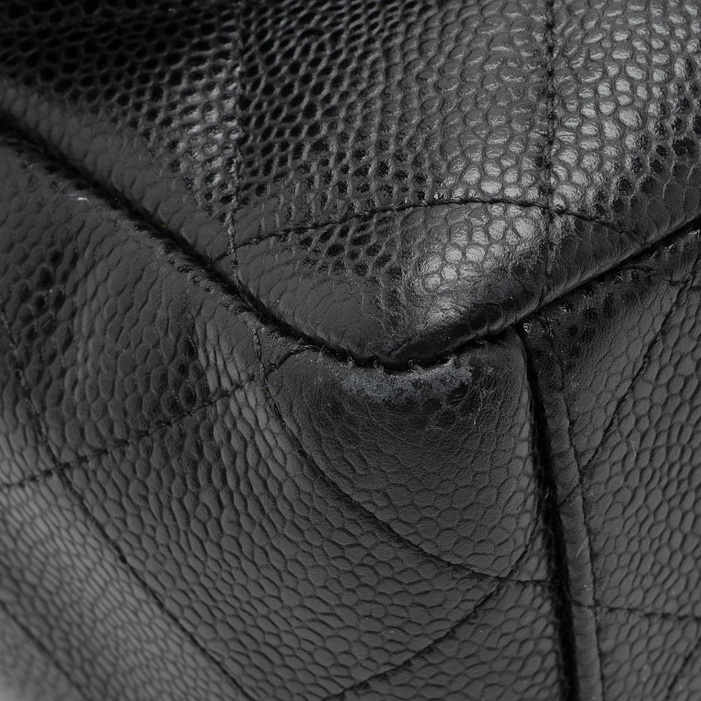 Chanel Caviar Leather Classic Maxi Double Flap Bag (SHF-lwkRiB)