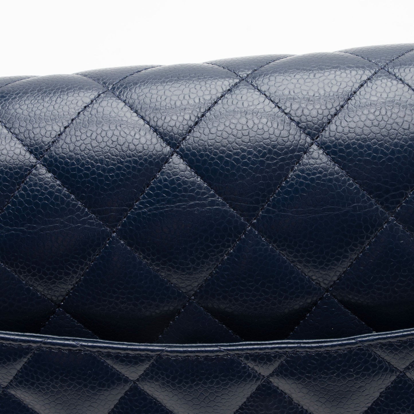 Chanel Caviar Leather Classic Maxi Double Flap Bag (SHF-U7Rzaz)