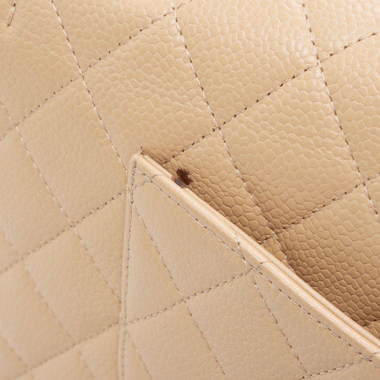 Chanel Caviar Leather Classic Medium Double Flap Bag (SHF-XFQF4l)