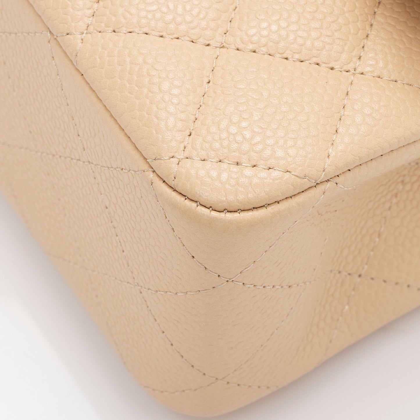 Chanel Caviar Leather Classic Medium Double Flap Bag (SHF-XFQF4l)