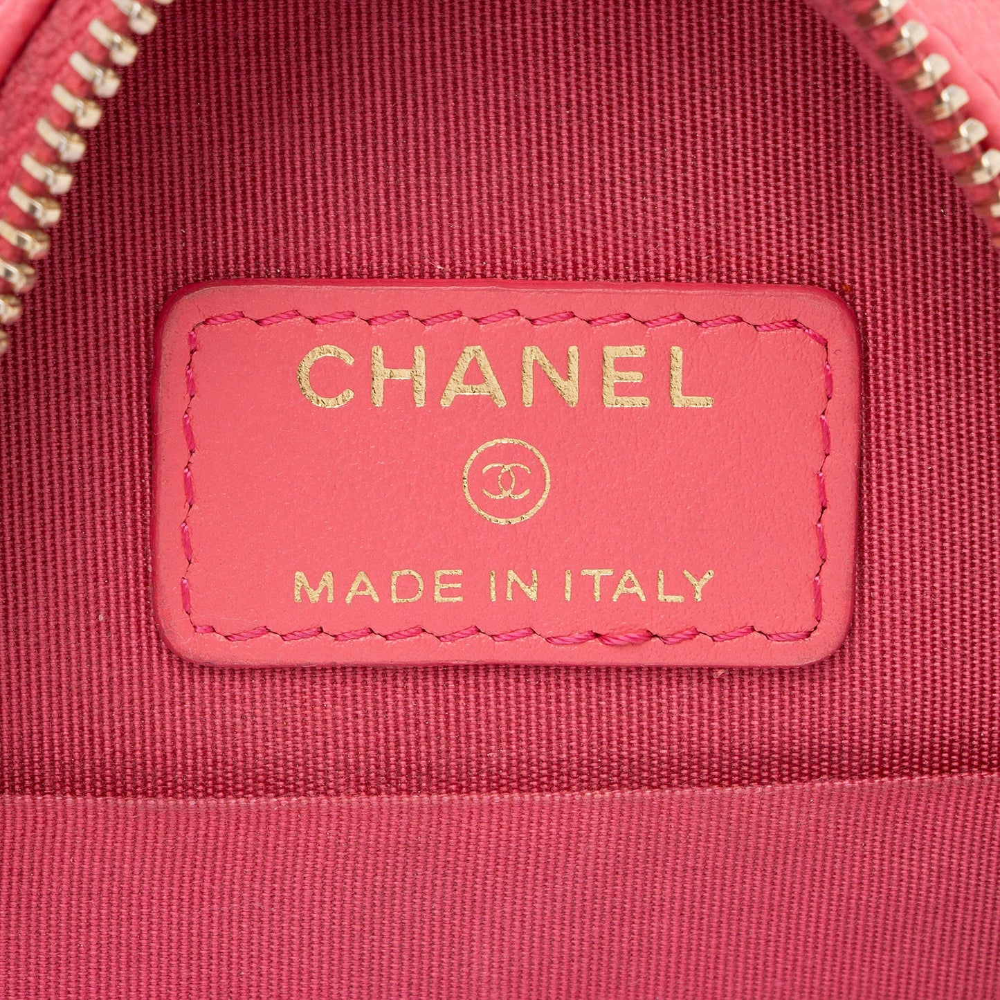 Chanel Caviar Leather New Wave Round Clutch with Chain (SHF-s9F7fM)