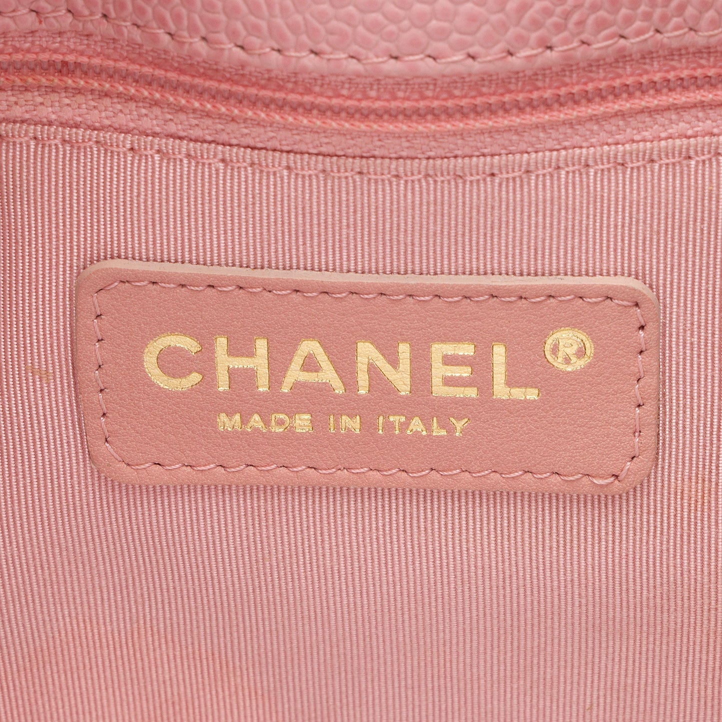 Chanel Caviar Leather Petite Shopping Tote (SHF-yT2Qvc)