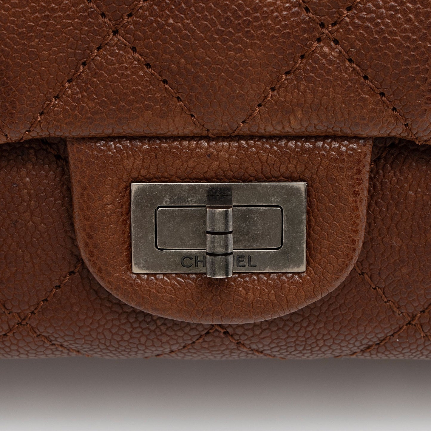 Chanel Caviar Leather Reissue 225 Double Flap Shoulder Bag (SHF-gheQo9)