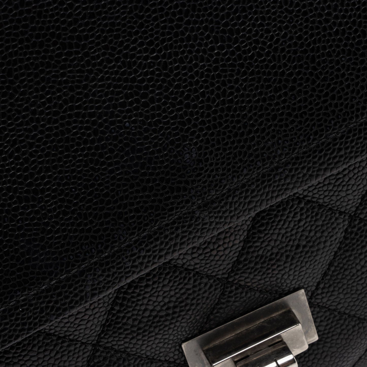 Chanel Caviar Leather Reissue 227 Double Flap Shoulder Bag (SHF-f1StZB)