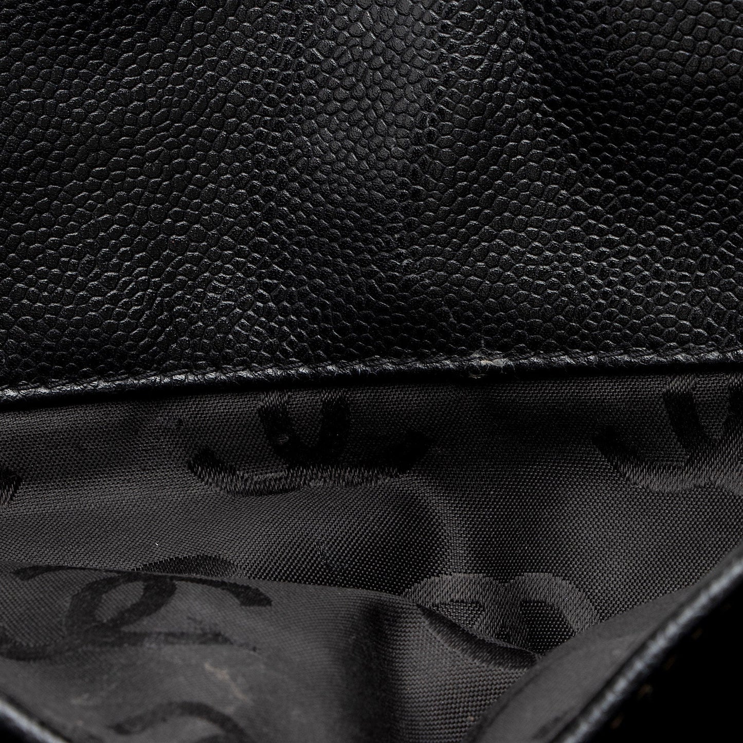 Chanel Caviar Leather Stitched CC Flap Satchel (SHF-ewpcah)
