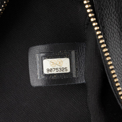 Chanel Caviar Leather Timeless CC Hobo (SHF-fu7h3a)