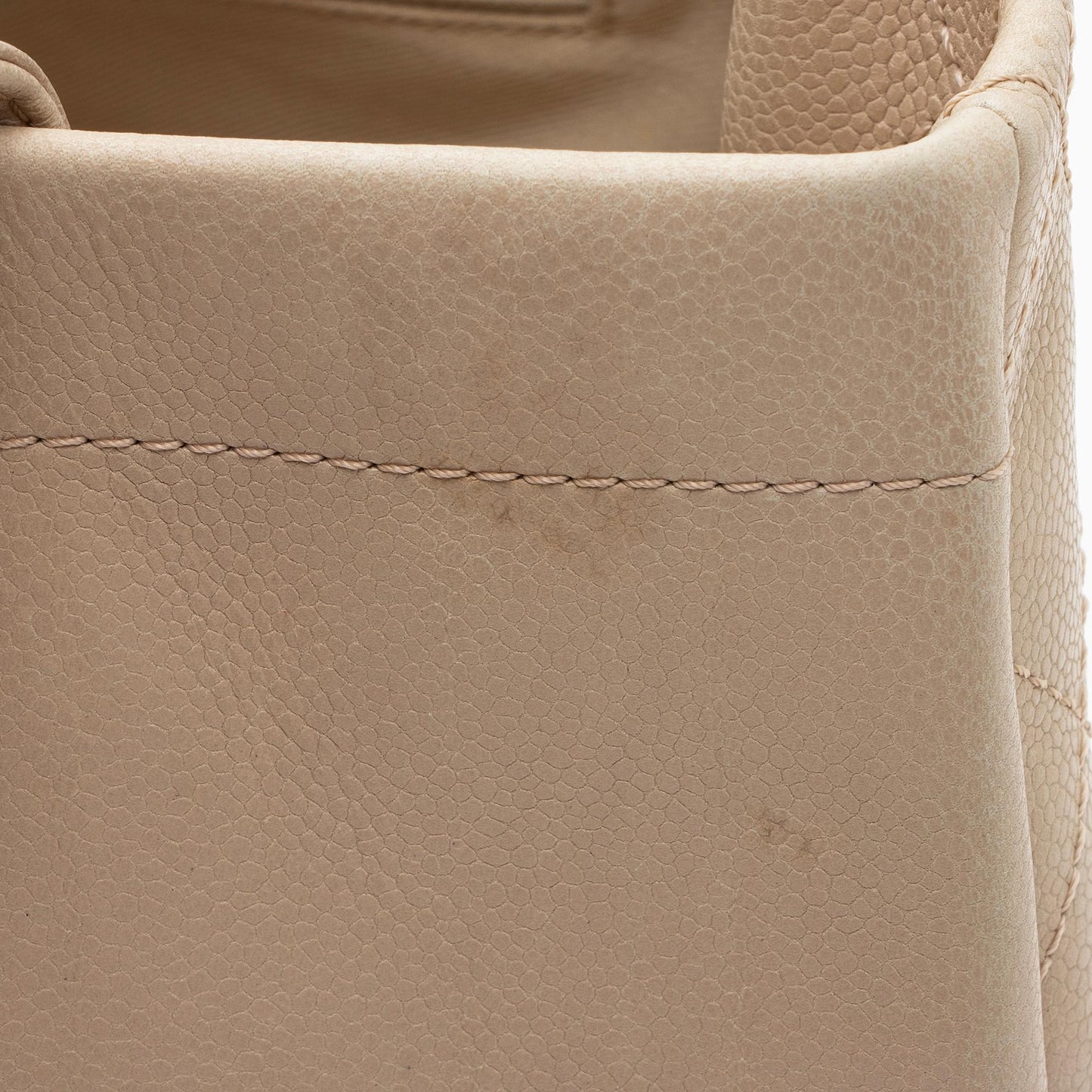 Chanel Caviar Leather Timeless CC Ultimate Executive Tote (SHF-XCdU0j)