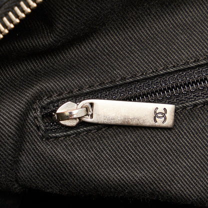 Chanel Caviar Outdoor Ligne Doctor Bag (SHG-XlnnGw)