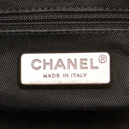 Chanel Caviar Outdoor Ligne Doctor Bag (SHG-XlnnGw)
