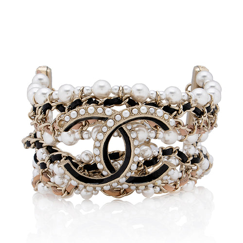 Chanel Chain Pearl CC Bracelet (SHF-18217)
