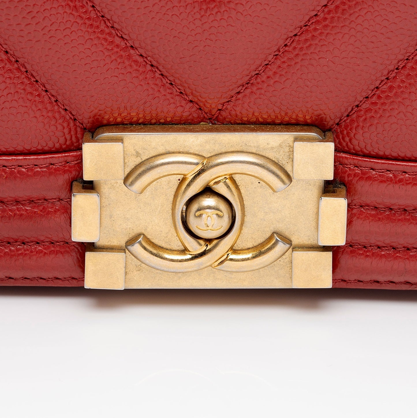 Chanel Chevron Caviar Leather Old Medium Boy Bag (SHF-PRQKC9)